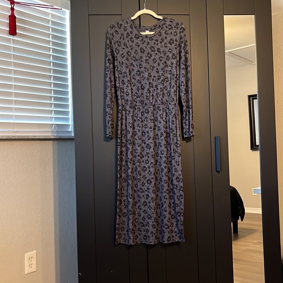 ☀️ 3 / $15 Sale ☀️ Old Navy Soft Comfy dress New without tag - Picture 1 of 5